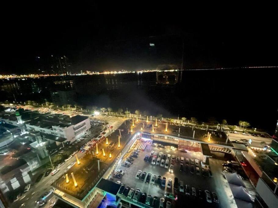 Maritime Suite Duplex Penang- Pemandangan Laut 조지타운 외부 사진
