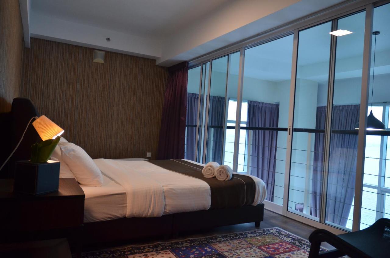 Maritime Suite Duplex Penang- Pemandangan Laut 조지타운 외부 사진