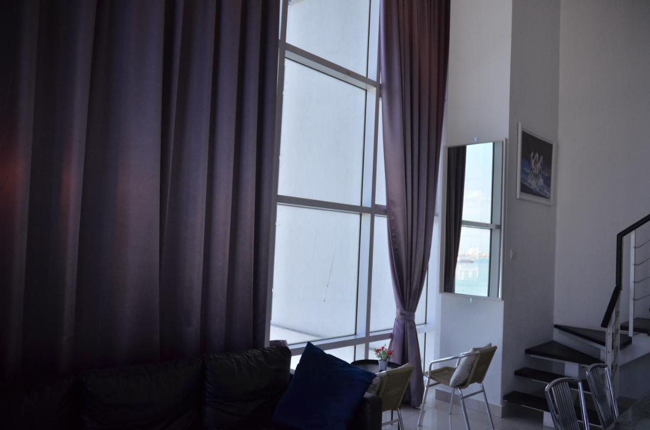 Maritime Suite Duplex Penang- Pemandangan Laut 조지타운 외부 사진